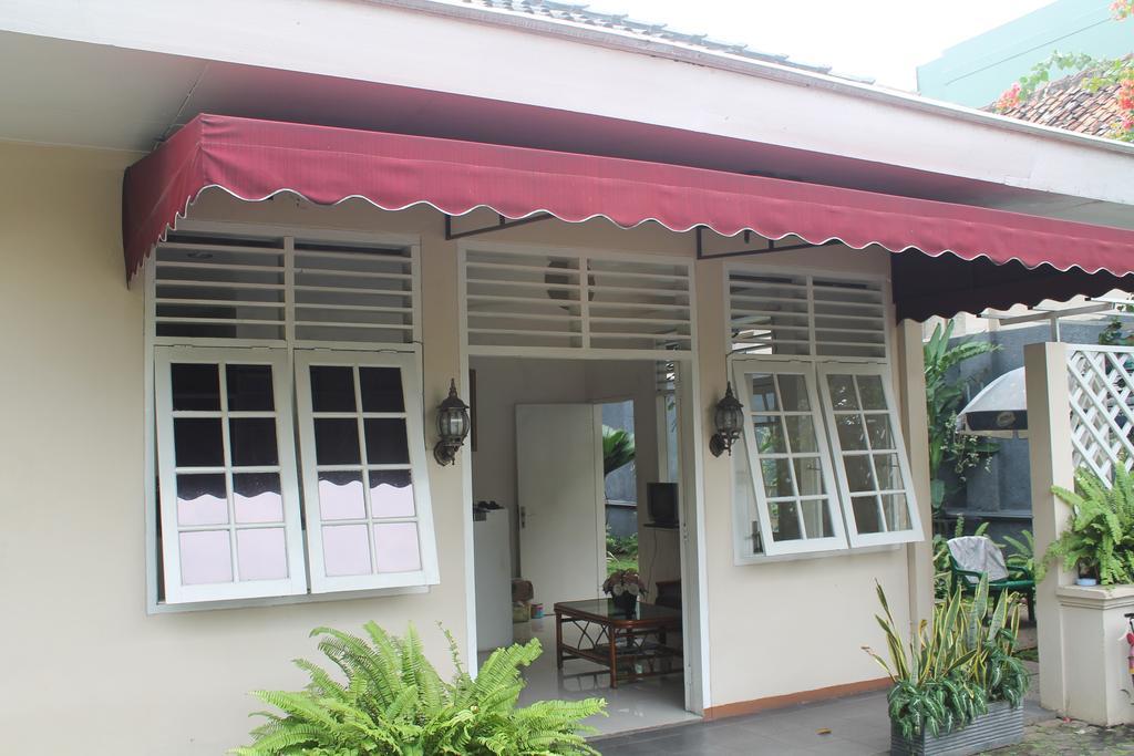 Gondia Guesthouse Jakarta Kültér fotó